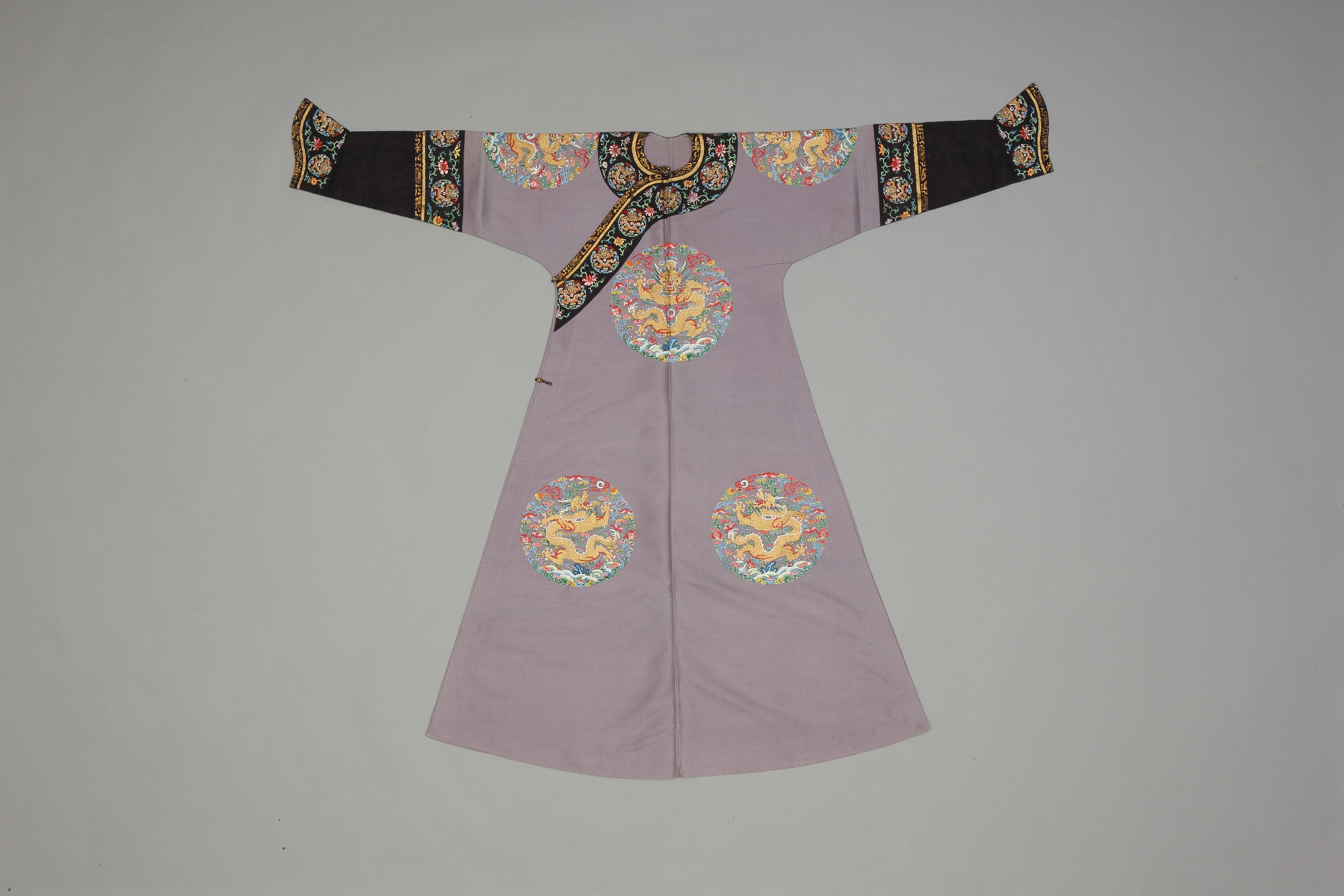 清代服飾展覧 図録 台北故宮博物院 中国美術 故宮博物院蔵の清代帝后服飾展、上海で7月開催