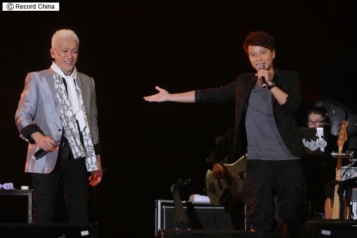 安全地帯の30周年ライブ、ハッケン・リーが憧れの玉置浩二と競演―香港