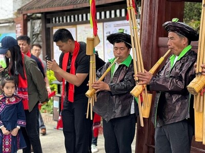 広西チワン族自治区の旅：民族衣装は一式76万円！春祭り「三月三」で