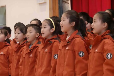前例のない訪問、中国の農村部の子どもたちが日本で演奏会