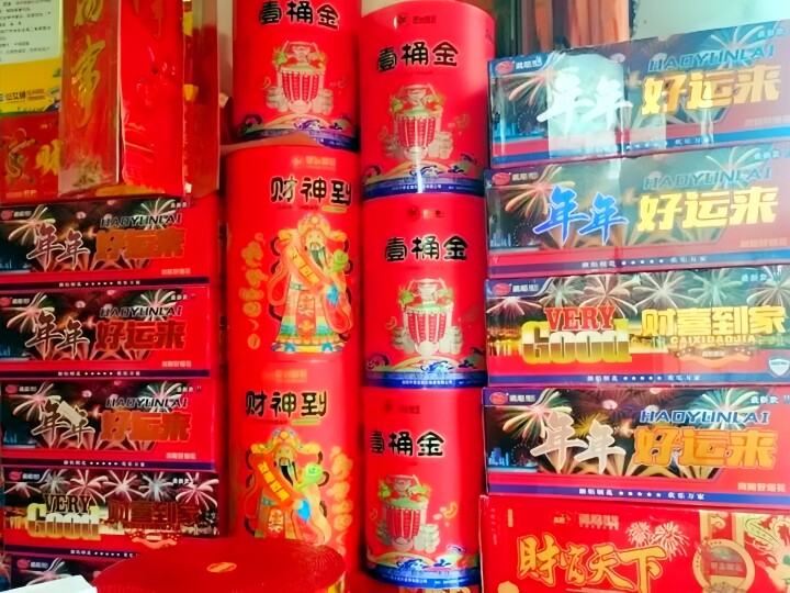 死傷事故多発、爆竹・花火は禁止すべきなのか？中国ネットで賛否