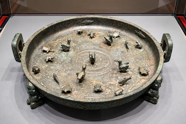 娘よ、幸せに」2600年前の中国の王がまな娘のために作らせた「動く